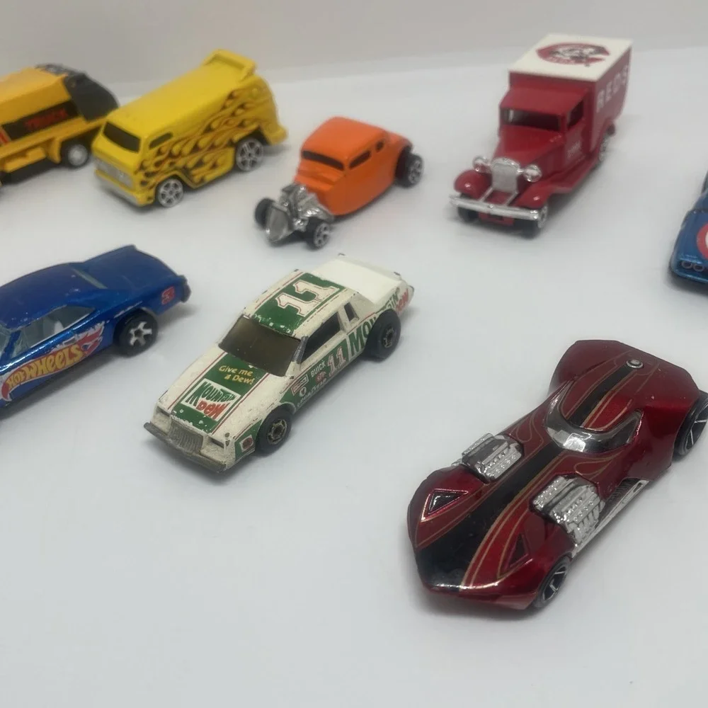 Lot‎ Of 10 toy cars various brands & conditions HOT-WHEELS MAISTO